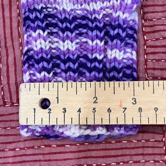 Purple and White handKnit wool Mittens - Picture 7 of 9